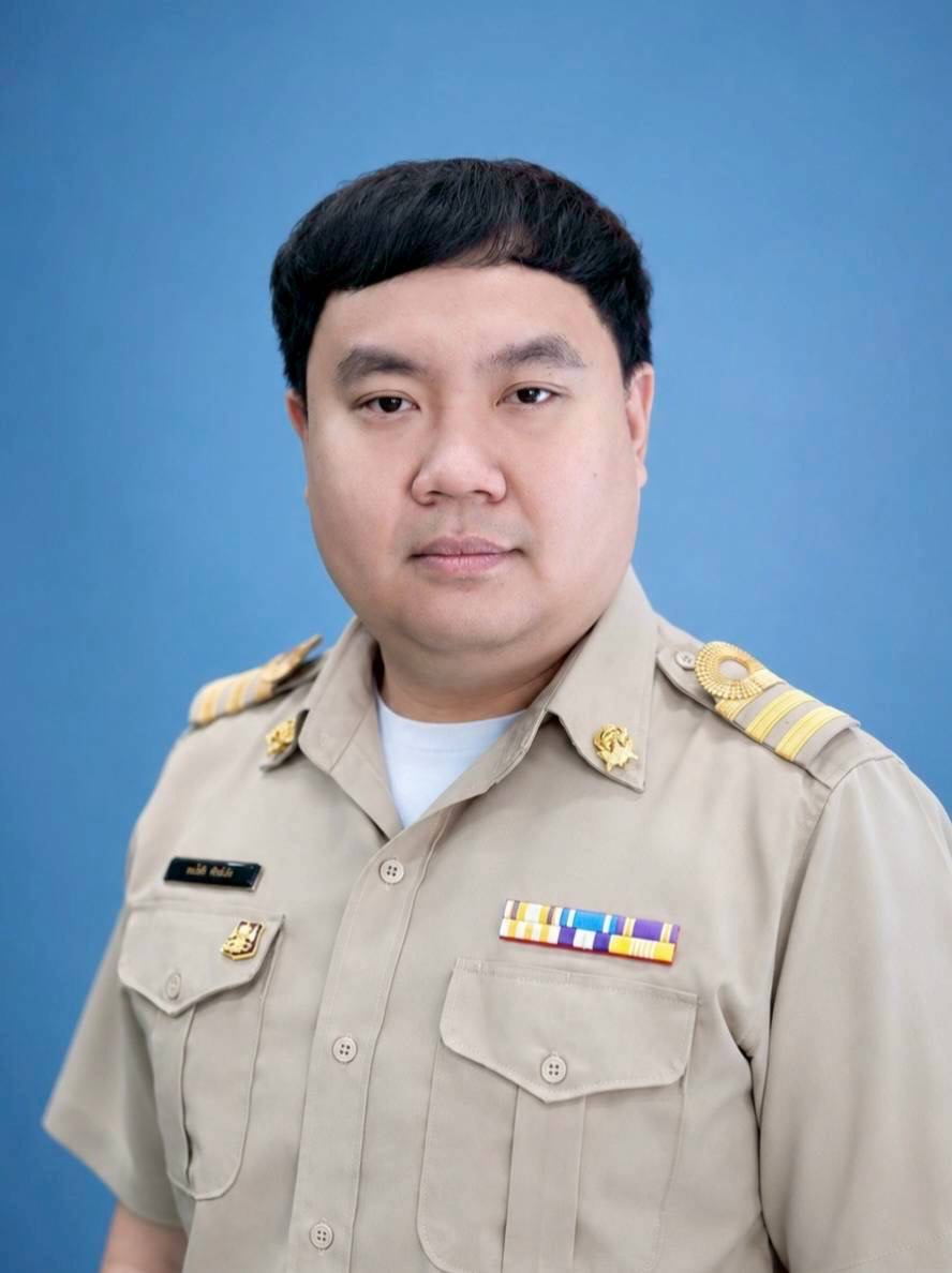 นาย ธนโชติ ศิริธนวัต